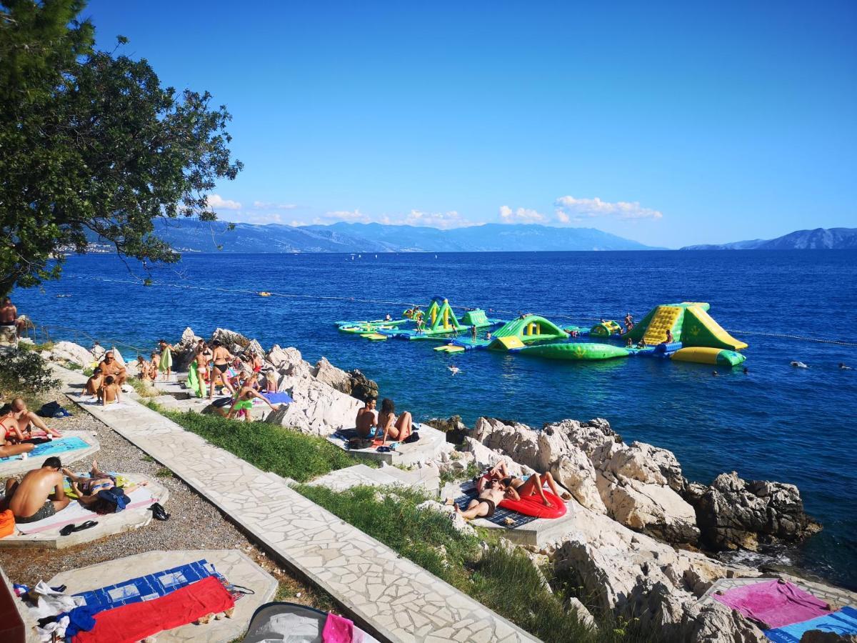 Villa Clara Apartments Kvarner Novi Vinodolski Zewnętrze zdjęcie